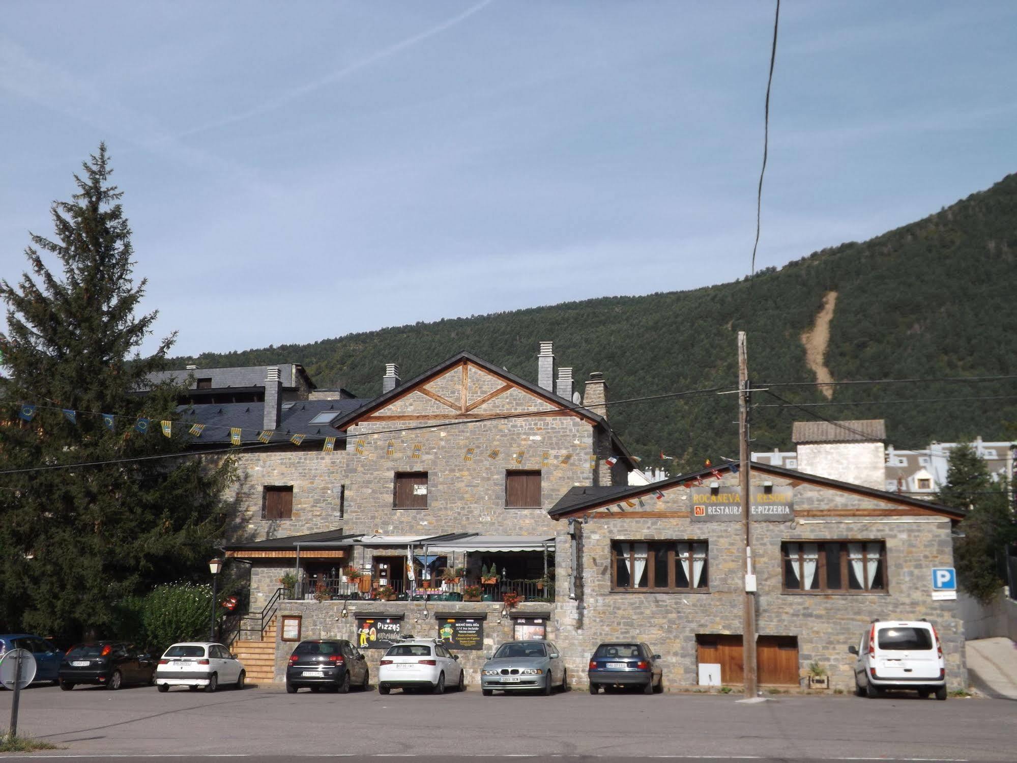 Roca Nevada Suites ビリャヌア エクステリア 写真