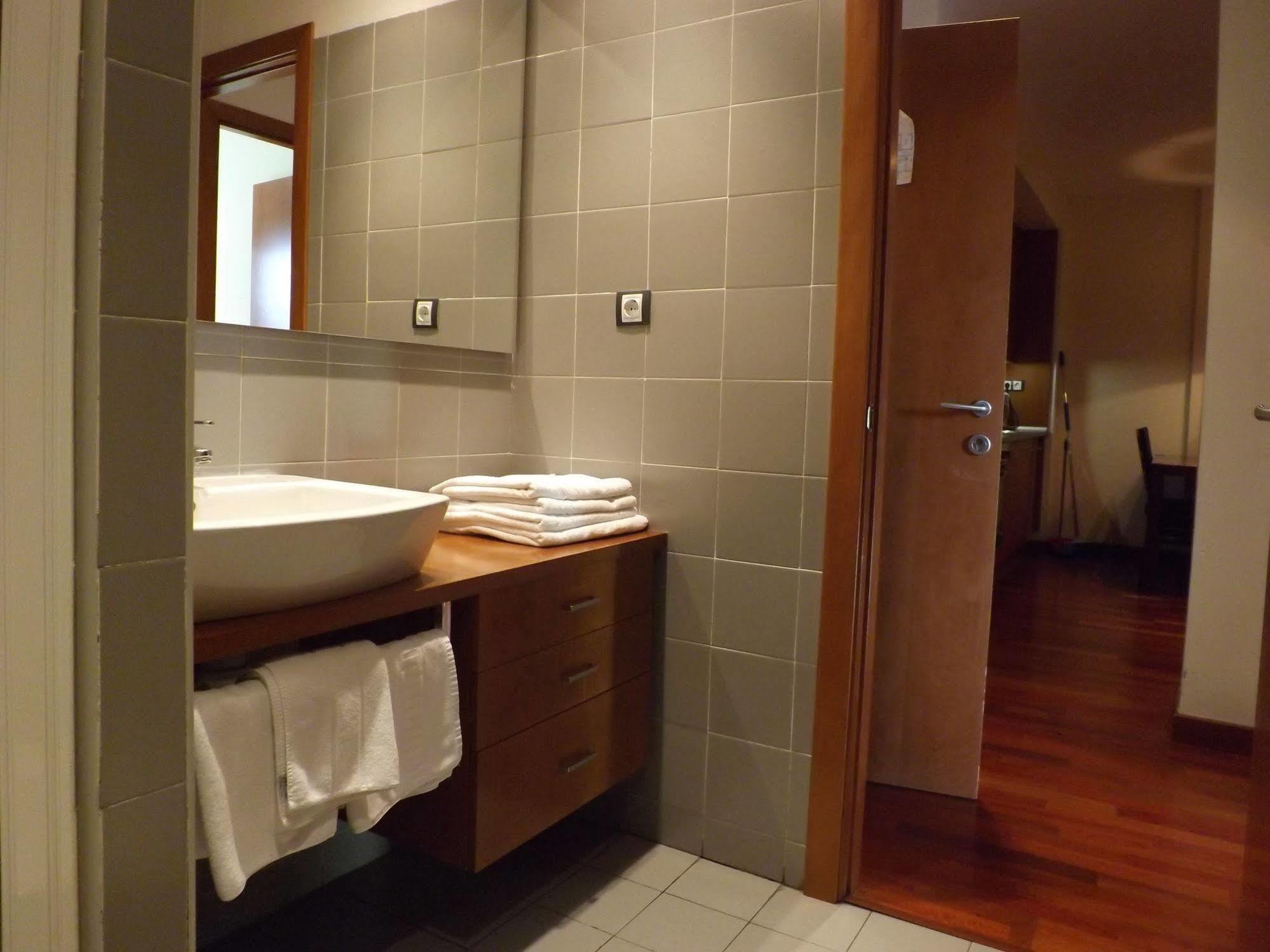 Roca Nevada Suites ビリャヌア エクステリア 写真